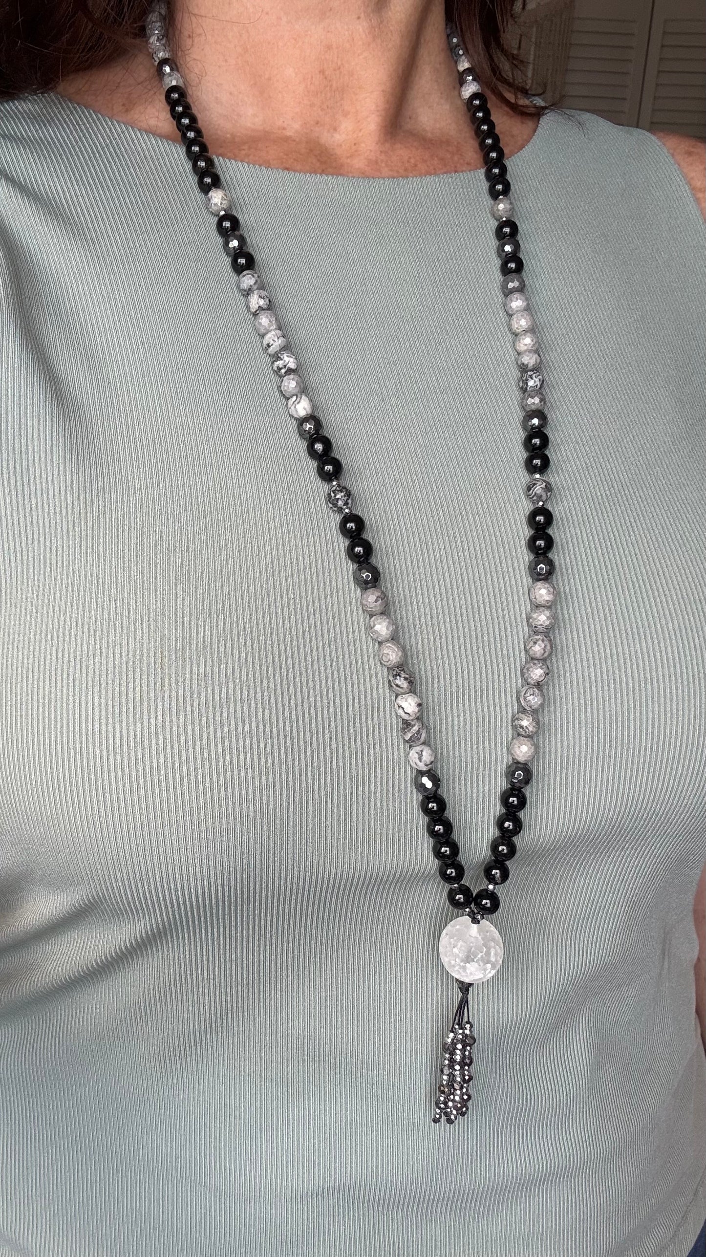 Japa Mala de 108 cuentas, Turmalina Negra, Ágata de encaje plateado y Hematite