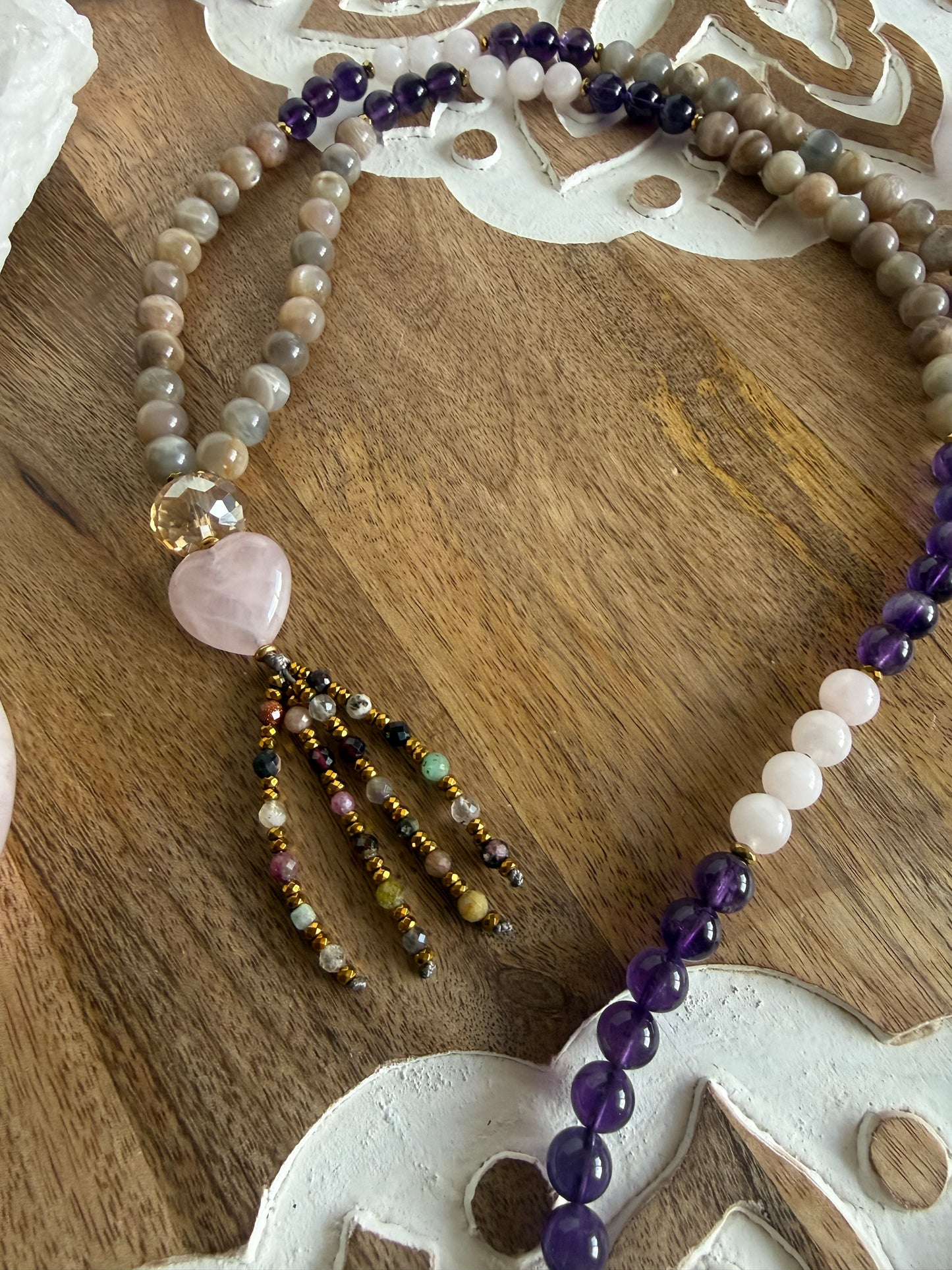 Japa Mala de 108 cuentas, de Amatista, Piedra Luna ( Moonstone ) y Cuarzo Rosado
