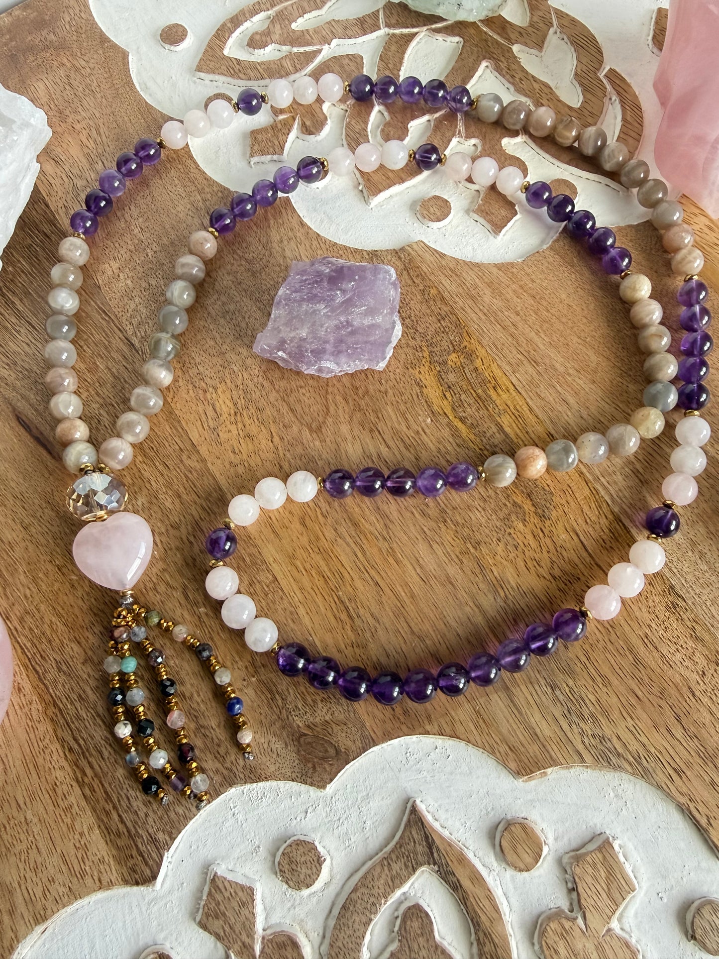 Japa Mala de 108 cuentas, de Amatista, Piedra Luna ( Moonstone ) y Cuarzo Rosado