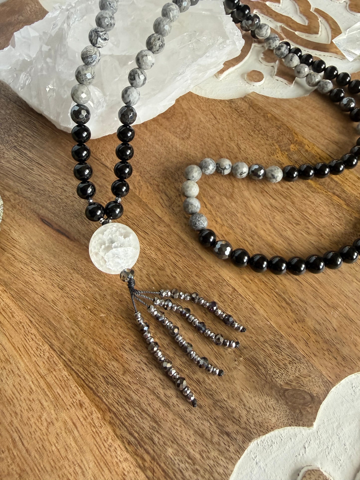 Japa Mala de 108 cuentas, Turmalina Negra, Ágata de encaje plateado y Hematite